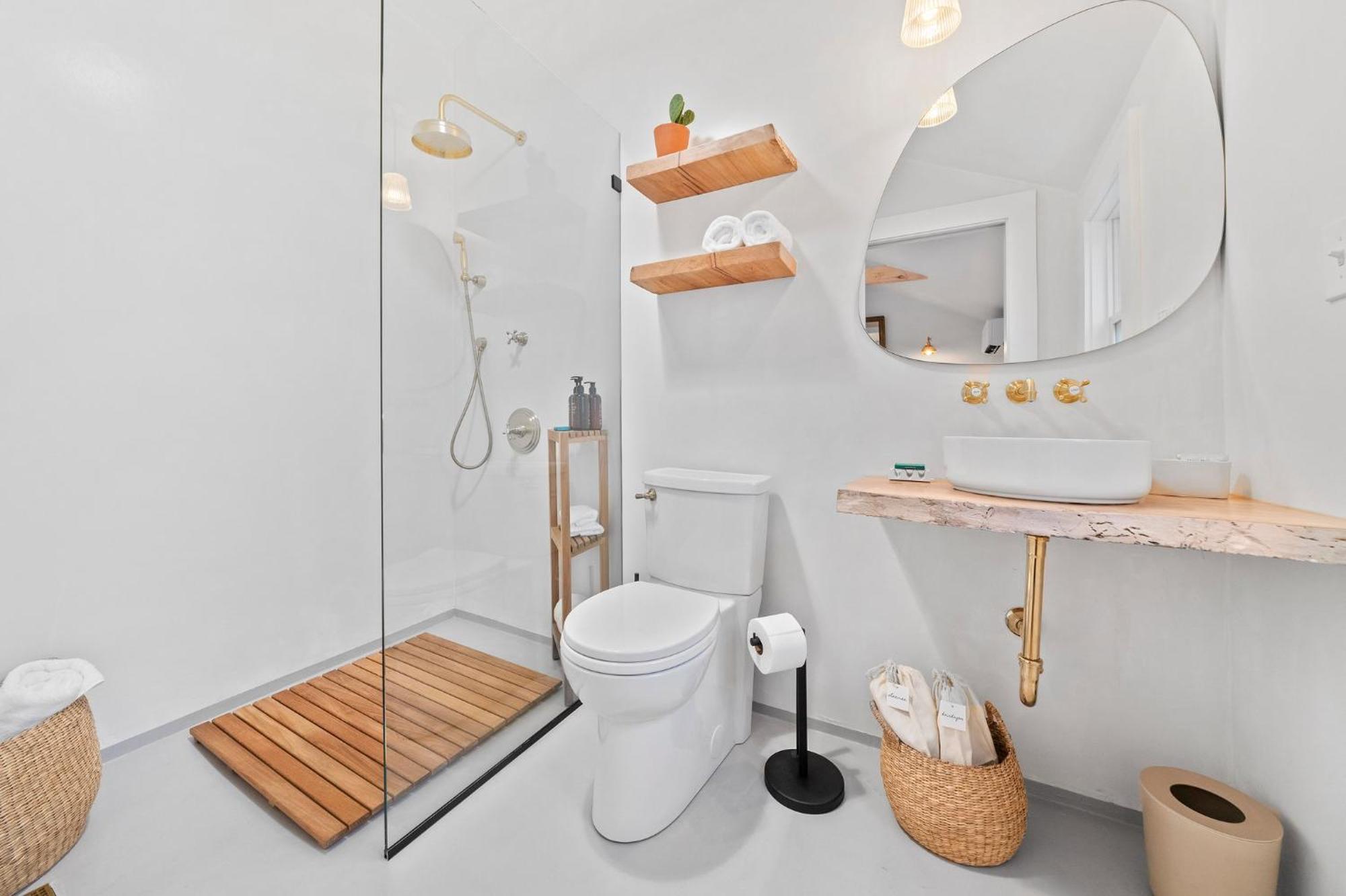 Sisu, A Boutique Motel Plymouth Buitenkant foto